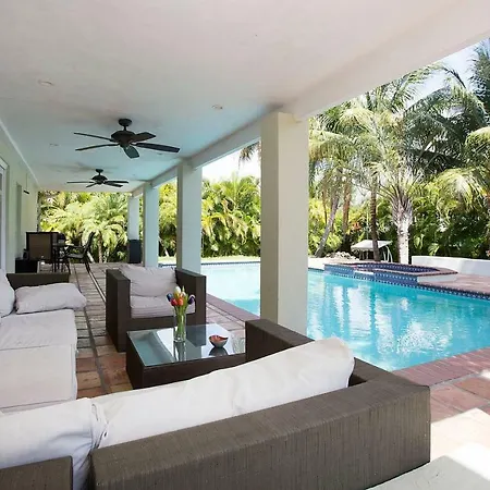 Villa Tropical Oasis Estate